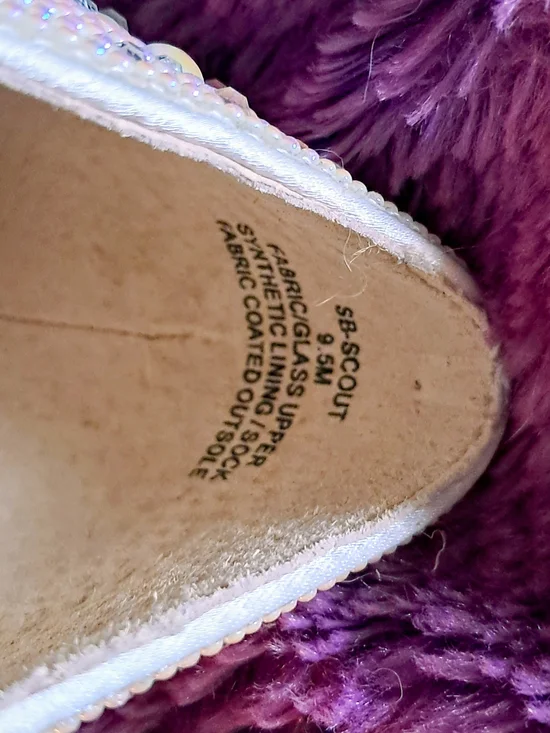 ♡Never Worn♡ Betsey Johnson Sparkly Kitten Heels - Picture 6 of 6